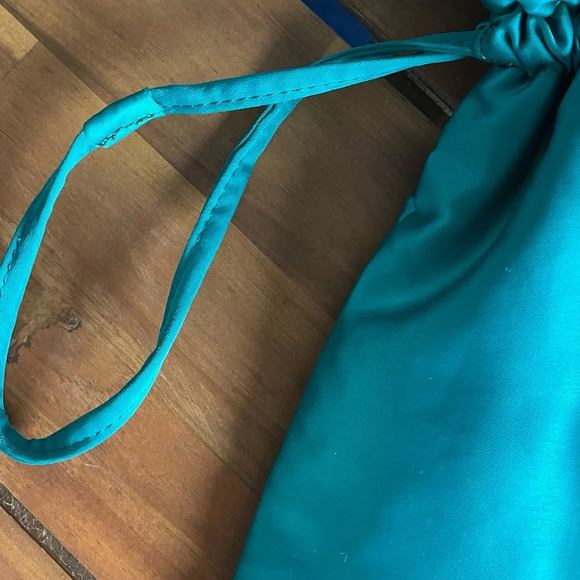 Uterque emerald satin bag with beads and plastic flower handles - Picture 7 of 11